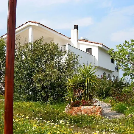 Holiday home Bellevue Nea Styra