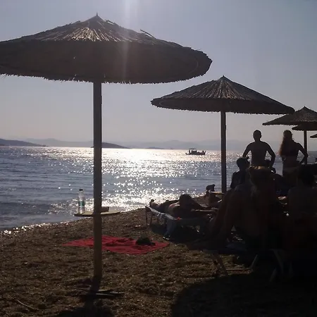 Bellevue Tatil Evi Nea Styra